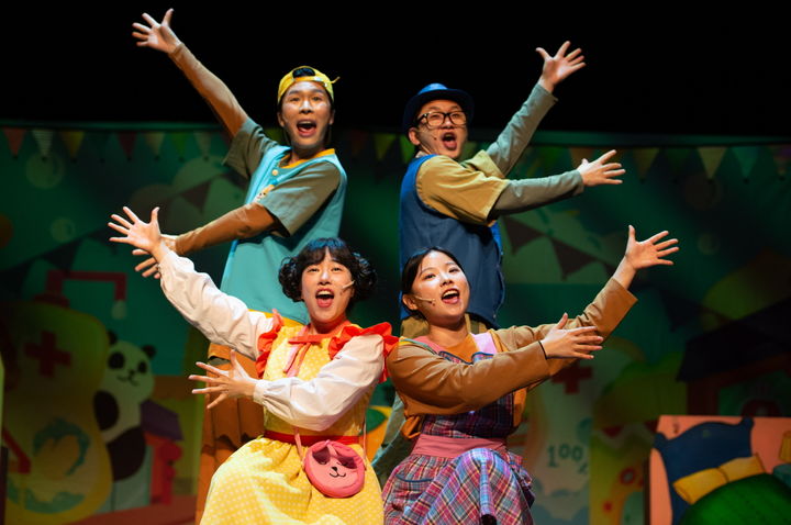 [서울=뉴시스]LG생활건강은 어린이의 올바른 구강 위생 습관 형성을 돕기 위해 어린이 뮤지컬 '반짝반짝 페리오' 공연을 연다고 2일 밝혔다.(사진=LG생활건강 제공) *재판매 및 DB 금지