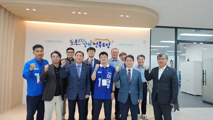 전북특별자치도의사회는 박주민 더불어민주당 국회의원과 간담회를 통해 지역보건의료 정책에 대한 간담회를 개최했다고 2일 밝혔다. *재판매 및 DB 금지