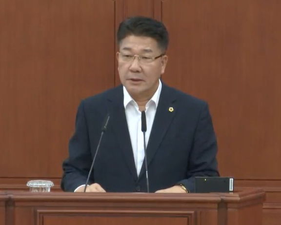 [대전=뉴시스] 조명휘 기자 = 송활섭(무소속·대덕구2) 대전시의원이 제287회 정례회 제1차 본회의에서 5분 자유발언을 하고 있다. 2025.06.02. photo@newsis.com *재판매 및 DB 금지