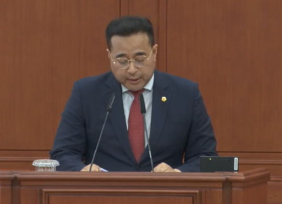 [대전=뉴시스] 국민의힘 김영삼(서구2) 대전시의원이 제287회 정례회 제1차 본회의에서 5분 자유발언을 하고 있다. 2025.06.02. photo@newsis.com *재판매 및 DB 금지