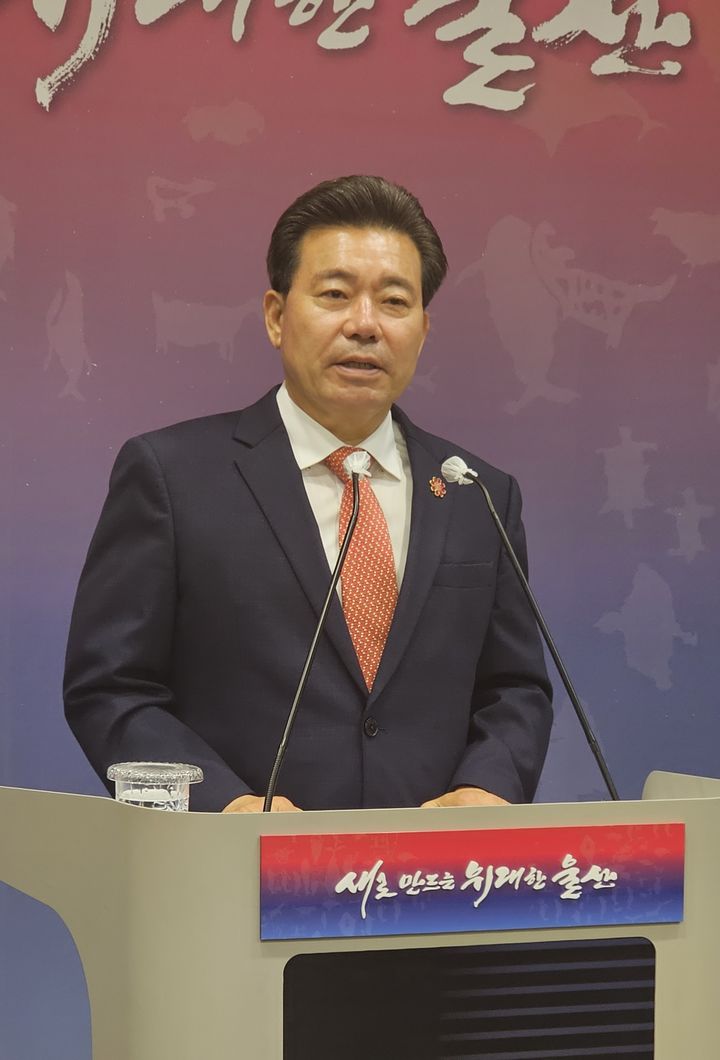 [울산=뉴시스] 유재형 기자 = 임현철 울산시 대변인은 2일 울산시청에서 브리핑을 통해 생활밀착형 사업을 적극 추진한다고 밝혔다. 2025.06.02.you00@newsis.com *재판매 및 DB 금지