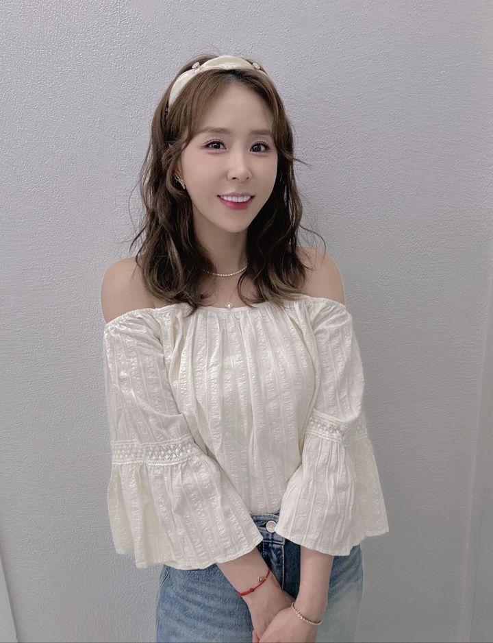 [서울=뉴시스] 신지. (사진=신지 인스타그램 캡처) 2025.06.02. photo@newsis.com *재판매 및 DB 금지