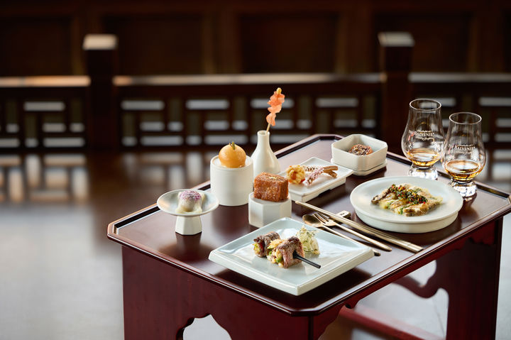 [서울=뉴시스] '고호재×발베니 궁중다과 페어링' 메뉴 (사진=국가유산진흥원 제공) 2025.06.02. photo@newsis.com *재판매 및 DB 금지