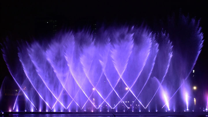 [경산=뉴시스] 경산시 남매근린공원 야간분수쇼. (사진=경산시 제공) 2025.06.03. photo@newsis.com *재판매 및 DB 금지