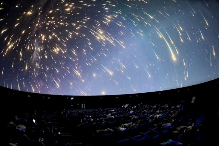 [부산=뉴시스] 국립부산과학관 천체투영관의 별자리 관측 프로그램 (사진=국립부산과학관 제공) 2025.06.04. photo@newsis.com *재판매 및 DB 금지