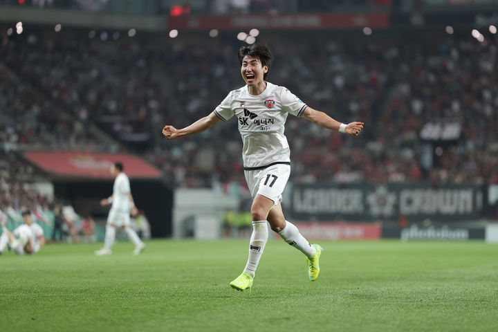 [서울=뉴시스] 하나은행 K리그1 2025 17라운드 최우수선수(MVP)로 선정된 제주SK의 유인수. (사진=한국프로축구연맹 제공) *재판매 및 DB 금지