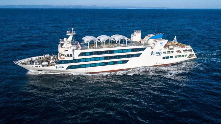 [울산=뉴시스] 정보통신기술(ICT) 융합 전기추진 스마트 선박 '울산태화호' (사진=HD현대중공업 제공) photo@newsis.com *재판매 및 DB 금지