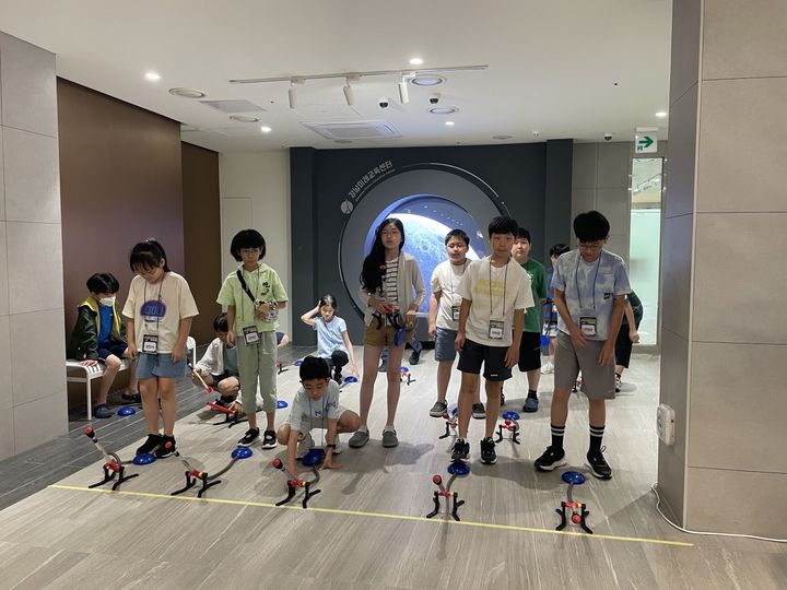 [서울=뉴시스] 2024 우주과학 미래인재 양성과정. 2025.06.04. (사진=강남구 제공) *재판매 및 DB 금지