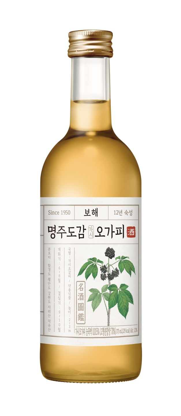 [광주=뉴시스] 보해양조는 4일 한국수퍼체인유통사업협동조합(KVC) 창립 50주년을 기념해 '보해 명주도감 가시오가피'를 출시했다고 밝혔다. (사진=보해양조 제공). 2025.06.04. photo@newsis.com *재판매 및 DB 금지