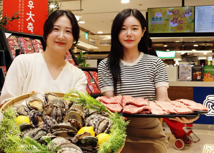 [대구=뉴시스] 롯데백화점 상인점은 상반기 최대 규모의 '한우·전복 대축제'를 진행한다. (사진 = 롯데백화점 제공) 2025.06.05. photo@newsis.com *재판매 및 DB 금지