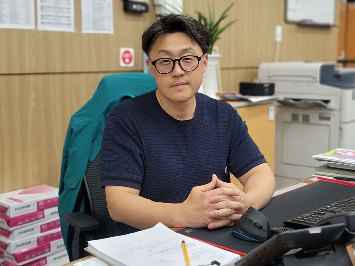 [밀양=뉴시스] 밀양시 삼문동 행정복지센터 이정재 팀장. (사진=밀양시 제공) 2025.06.06. photo@newsis.com *재판매 및 DB 금지