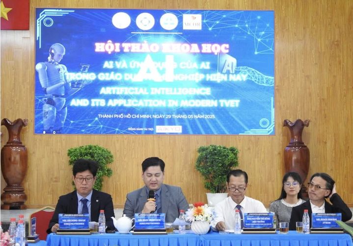 [대전=뉴시스] 한국폴리텍IV대학 대전캠퍼스와 베트남 남사이공폴리텍대학이 공동 개최한&nbsp; 국제 학술 컨퍼런스 모습. (사진=한국폴리텍IV대학 대전캠퍼스 제공) 2025.06.05. photo@newsis.com *재판매 및 DB 금지