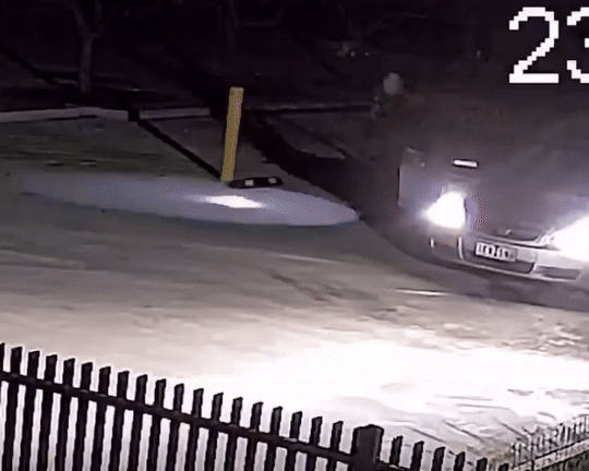 [뉴시스] 지난 4월23일(현지시각) 호주 빅토리아주에서 한 절도범이 CCTV에 포착됐다. 그가 학교를 털기 전 거리에서 춤을 추며 여유를 부리는 모습까지 그대로 담겼다. (사진=Skynews) 2025.06.04 *재판매 및 DB 금지 *재판매 및 DB 금지