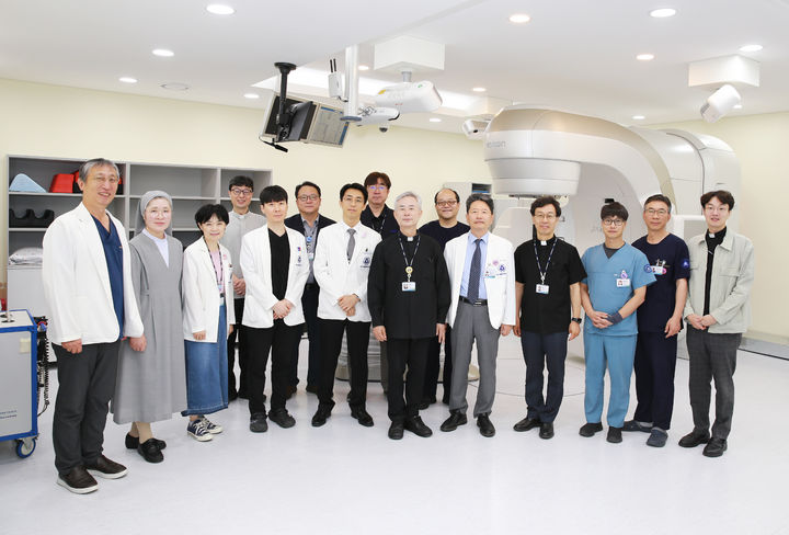 [대구=뉴시스]대구가톨릭대병원 '트루빔' 최첨단 방사선 치료기 도입(사진=대구가톨릭대병원 제공) photo@newsis.com *재판매 및 DB 금지