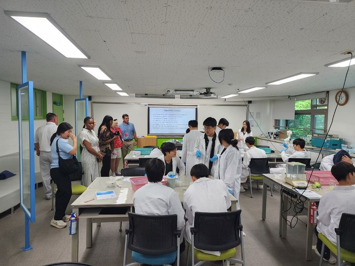 [안동=뉴시스] 사진은 경산과학고 수업 모습. 본 기사와 직접 관련 없음. (사진=경북교육청 제공) 2025.06.05. photo@newsis.com *재판매 및 DB 금지