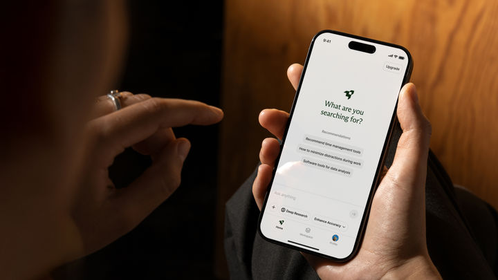 라이너, 새 BI 공개…'정확한 AI 검색'으로 글로벌 정조준