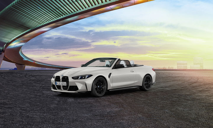 [서울=뉴시스] 수입차 업계가 한국 시장을 겨냥한 '한정판 모델'로 고객 공략에 나서고 있다. 한정판 모델은 브랜드 가치 제고와 판매 실적 개선을 동시에 노릴 수 있는 전략으로 주목받고 있다. 사진은 BMW M4 컴페티션 M xDrive 컨버터블 초크 에디션(사진=BMW코리아 제공) photo@newsis.com *재판매 및 DB 금지