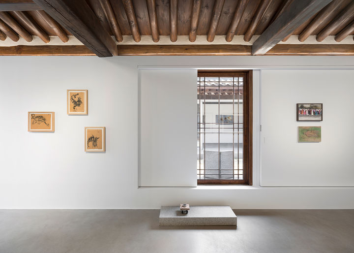 국제갤러리 한옥 '아득한 오늘' 전시 전경. 사진=국제갤러리 제공. *재판매 및 DB 금지