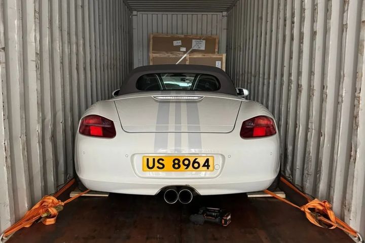 [뉴시스] 'US 8964' 번호판이 달린 포르쉐의 모습. (출처=HKFP) 2025.06.05. photo@newsis.com *재판매 및 DB 금지