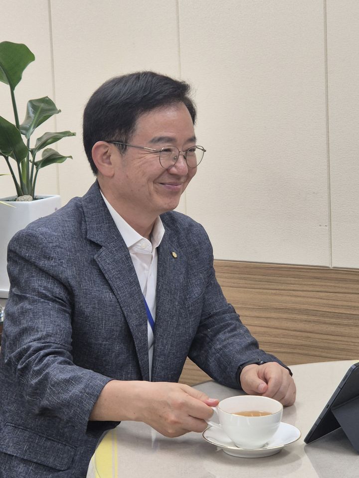 [수원=뉴시스] 이용빈 경기복지재단 대표이사(사진=경기복지재단 제공) 2025.06.07. photo@newsis.com *재판매 및 DB 금지