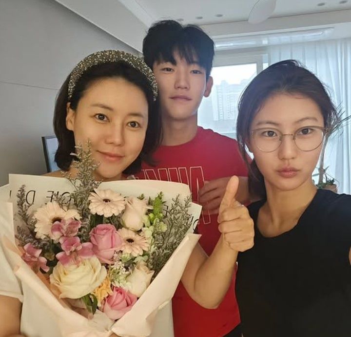 [서울=뉴시스] 박연수, 송지욱, 송지아. (사진=박연수 인스타그램 캡처) 2025.06.07. photo@newsis.com&nbsp; *재판매 및 DB 금지