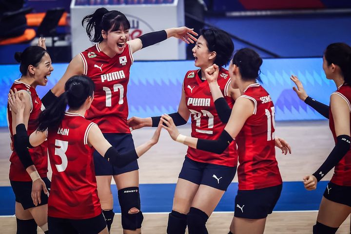 8일(한국 시간) 체코와 2025 국제배구연맹(FIVB) 발리볼네이션스리그(VNL) 1주 차 3차전을 치르고 있는 한국 여자배구 대표팀. 2025.06.08. (사진=국제배구연맹 제공) *재판매 및 DB 금지