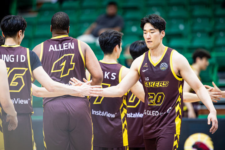 [서울=뉴시스] 2025 국제농구연맹(FIBA) 챔피언스리그(BCL) 아시아에 참가한 프로농구 창원 LG. (사진=BCL Asia 제공) *재판매 및 DB 금지