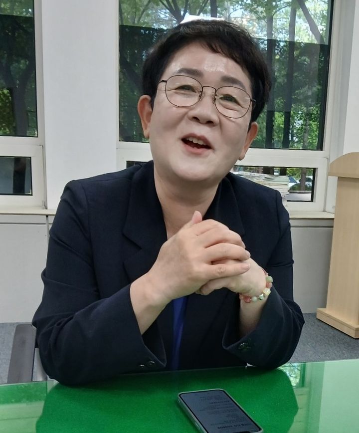 [대전=뉴시스] 조명휘 기자 = 더불어민주당 박정현(대전 대덕구) 대전시당 위원장이 9일 대전시의회 기자실에서 기자간담회를 하고 있다. 2025.06.09. photo@newsis.com *재판매 및 DB 금지