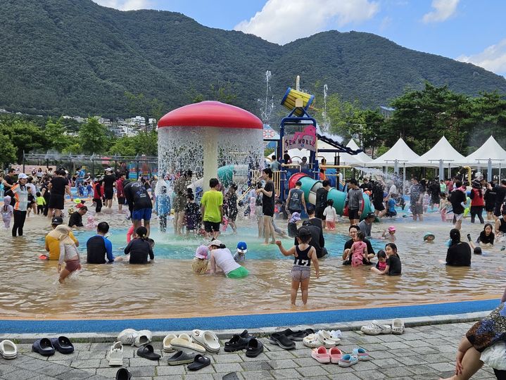[양산=뉴시스] 양산시 디자인공원 물놀이장 전경. (사진=뉴시스 DB). photo@newsis.com *재판매 및 DB 금지