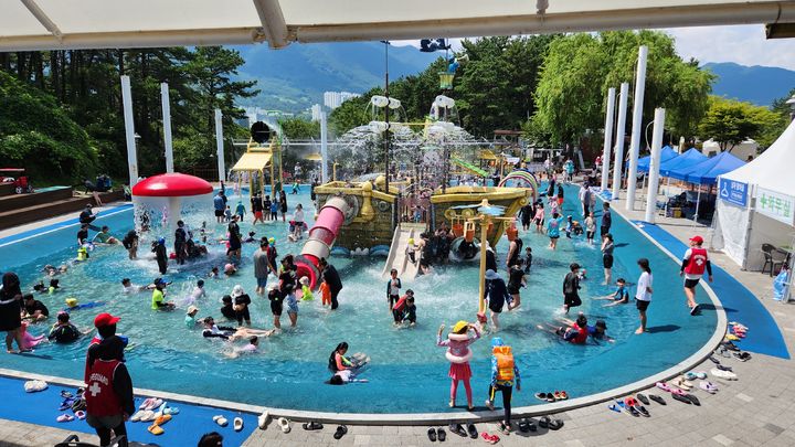 [양산=뉴시스] 양산시 명동공원 물놀이장 전경. (사진=뉴시스 DB). photo@newsis.com *재판매 및 DB 금지
