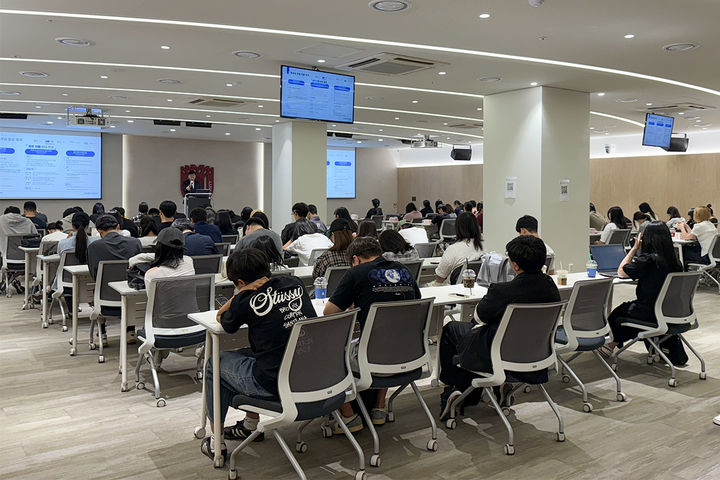 [대전=뉴시스] 목원대학교 대학일자리플러스본부 올해 '상반기 찾아가는 해외취업설명회 글로벌 커리어 시작하기' 모습. (사진=목원대 제공) 2025.06.09. photo@newsis.com *재판매 및 DB 금지