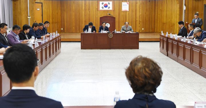 [창녕=뉴시스] 민주평화통일자문회의 창녕군협의회 2분기 정기회의를 하고 있다. (사진= 창녕군 제공) 2025.06.09. photo@newsis.com *재판매 및 DB 금지