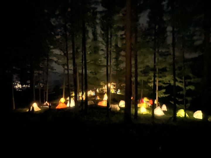 각자의 텐트에서 하루를 마무리 하고 있다. *재판매 및 DB 금지