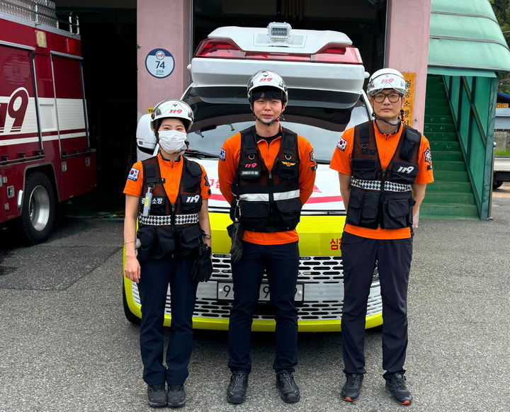 영동소방서 심천지역대 이예림·이동현·곽지헌(사진 왼쪽부터) 소방관 *재판매 및 DB 금지