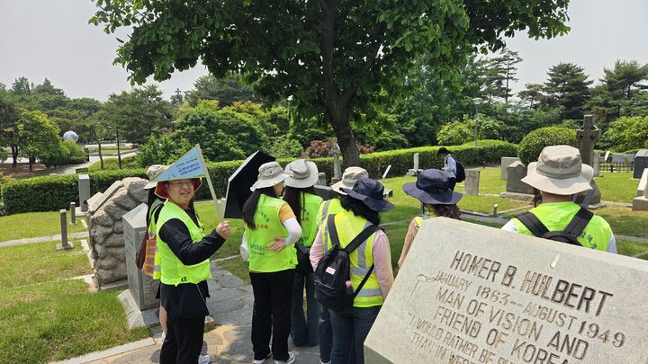 [대전=뉴시스] 한남대학교 교목실 사회봉사인성센터&nbsp; 사제동행 프로그램 참가자들. (사진=한남대 제공) 2025.06.09. photo@newsis.com&nbsp; *재판매 및 DB 금지