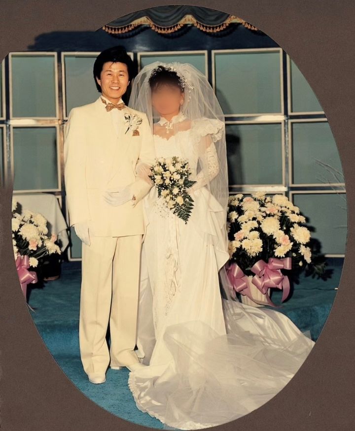 [서울=뉴시스] 가수 태진아가 결혼 사진을 공개했다. (사진=태진아 인스타그램 캡처) 2025.06.09. photo@newsis.com *재판매 및 DB 금지