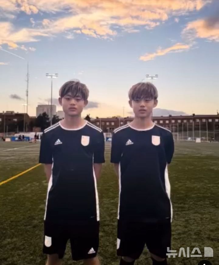 [서울=뉴시스] 스페인 에스파뇰을 떠나 FC바르셀로나로 이적하는 이민국과 이대한. (사진=선수 측 제공) *재판매 및 DB 금지