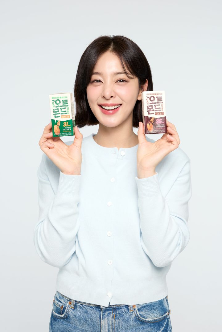 롯데칠성음료, 오트몬드 모델로 '운동천재' 배우 설인아 발탁