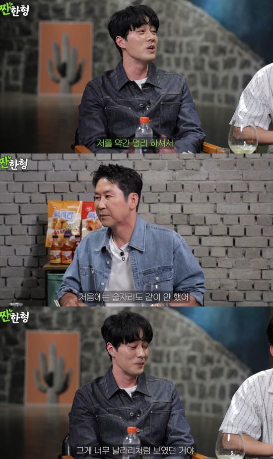 [서울=뉴시스] 지난 9일 유튜브 채널 '짠한형 신동엽'에는 '2025 차무혁 등장! 짠한형 레전드 찍고 간 소간지 클라쓰'라는 제목의 영상이 올라왔다. (사진=유튜브 채널 '짠한형 신동엽' 캡처) 2025.06.10. photo@newsis.com *재판매 및 DB 금지
