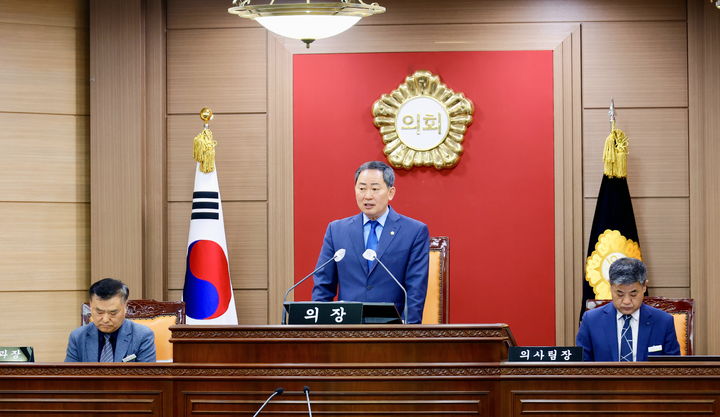 [임실=뉴시스] 10일 개회한 임실군의회의 제346회 제1차 정례회, 장종민 의장이 회의를 진행하고 있다. *재판매 및 DB 금지