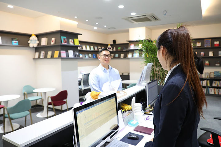 강원랜드 고객만족센터가 그랜드 호텔 4층 카지노 입장권 발권데스크 맞은편으로 이전해 운영하고 있다.(사진=강원랜드 제공) *재판매 및 DB 금지