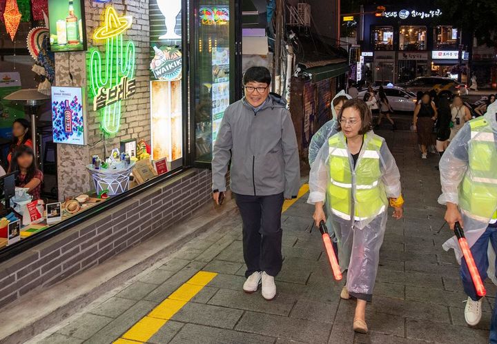 [서울=뉴시스] 박희영 용산구청장 종합상황실 당직근무 관련 사진. 2025.06.10. (사진=용산구 제공) *재판매 및 DB 금지