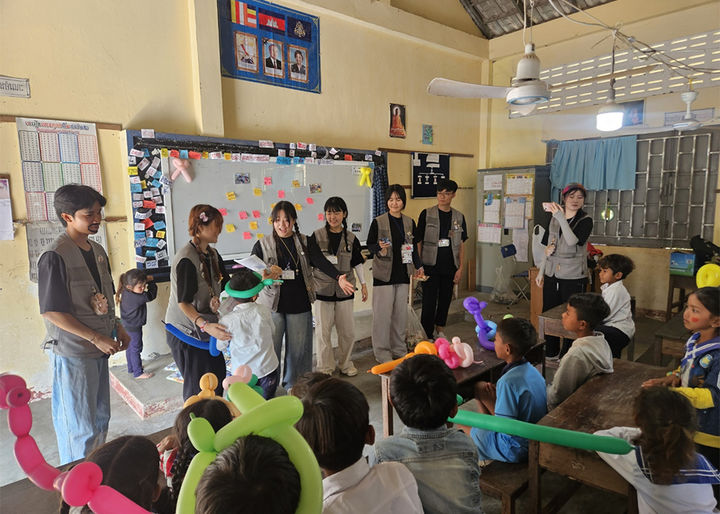 [익산=뉴시스] 원광대학교 국립국제교육원 지난 2024년 해외교육봉사 모습. (사진=뉴시스 DB). photo@newsis.com  *재판매 및 DB 금지