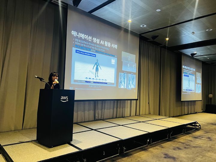 이연수 NC AI 대표는 11일 판교 그래비티 호텔에서 열린 ‘AWS for Games AI Roadshow’에서 ‘게임 산업에서의 AI 기술 활용’을 주제로 키노트 연설을 진행했다. (사진=NC AI 제공) *재판매 및 DB 금지