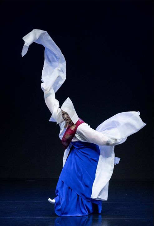 [경산=뉴시스]대경대 주연희 교수, 부산서 '주연희의 완판 승무' 공연(사진=대경대 제공) photo@newsis.com *재판매 및 DB 금지