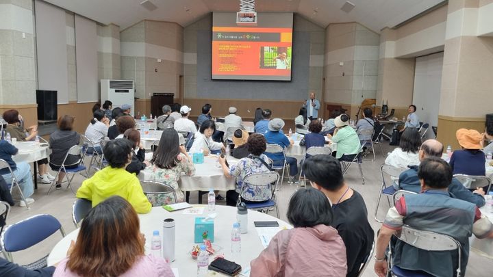 [거창=뉴시스] 거창군 통합돌봄사업 전국 모범사례 벤치마킹 인기 (사진=거창군 제공) 2025. 06. 11. photo@newsis.com  *재판매 및 DB 금지