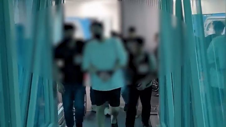 경찰에 붙잡힌 마약 공급책 모습. (사진=경기남부경찰청 제공) *재판매 및 DB 금지