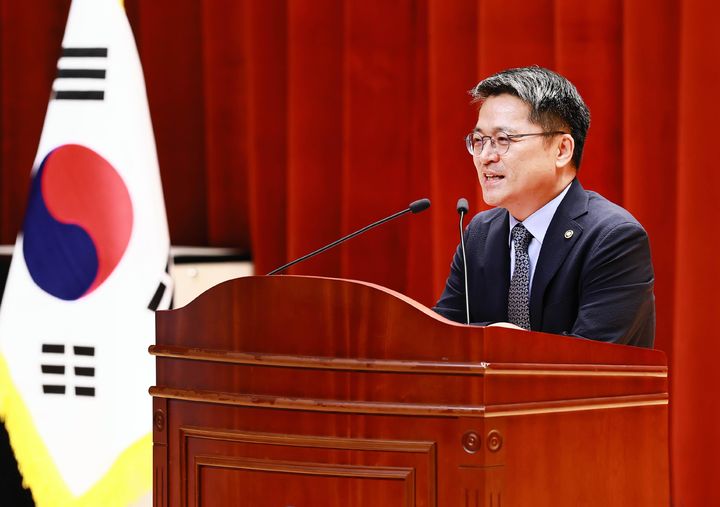 [서울=뉴시스] 문신학 산업통상자원부 1차관이 11일 오후 세종시 정부세종청사에서 열린 취임식에서 취임사를 하고 있다. (사진=산업통상자원부 제공) 2025.06.11. photo@newsis.com *재판매 및 DB 금지