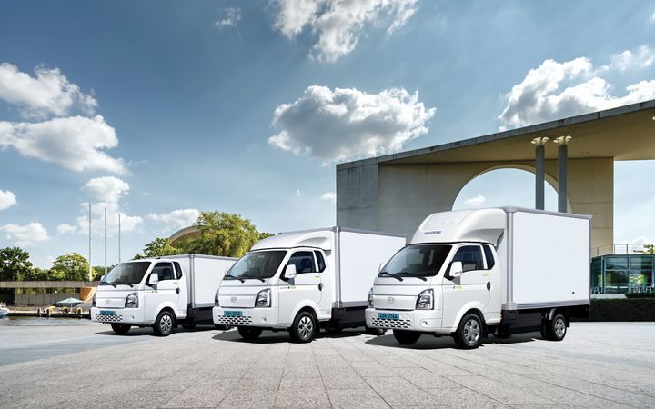 [서울=뉴시스] 현대자동차가 실용성과 편의성을 강화한 '2025 포터 Ⅱ 일렉트릭 특장차'를 출시했다고 12일 밝혔다. 사진은 2025 포터 Ⅱ 일렉트릭 내장탑차. (사진=현대자동차 제공) photo@newsis.com *재판매 및 DB 금지