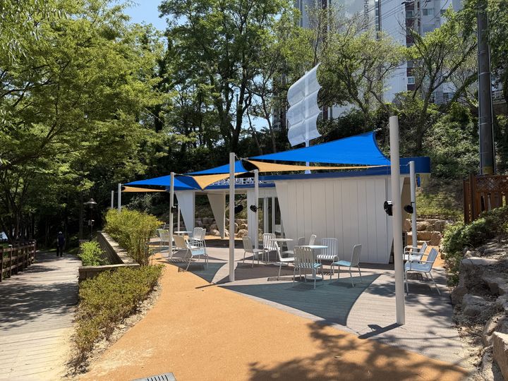 [울산=뉴시스] 구미현 기자 = 명덕호수공원 관리소 주민쉼터 (사진=울산시 동구 제공) photo@newsis.com *재판매 및 DB 금지